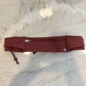 Lululemon fanny pack